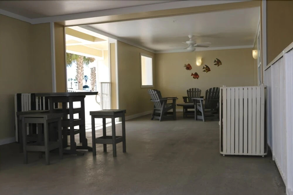 Grand Caribbean 425 by RedAwning