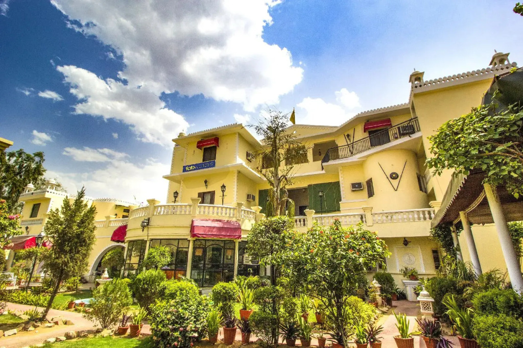 Hotel Sugan Niwas Palace