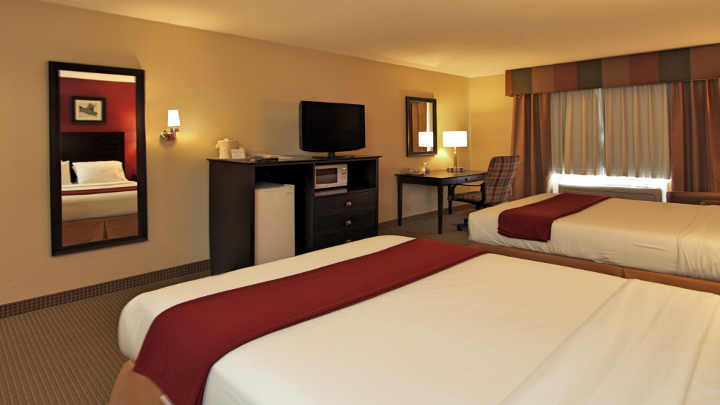 Holiday Inn Express Hotel & Suites Defiance by IHG