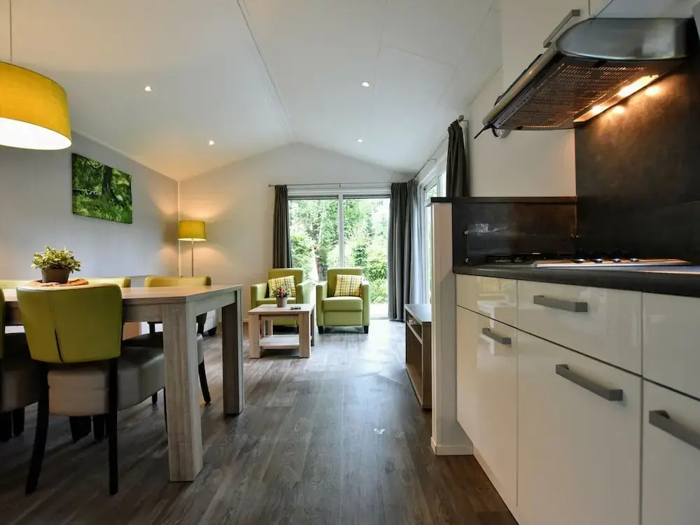 Cosy Chalet w Garden Patio