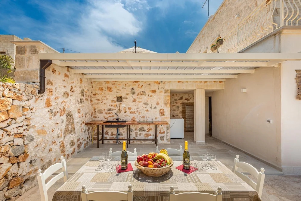 2943 Casa Marangi by Barbarhouse