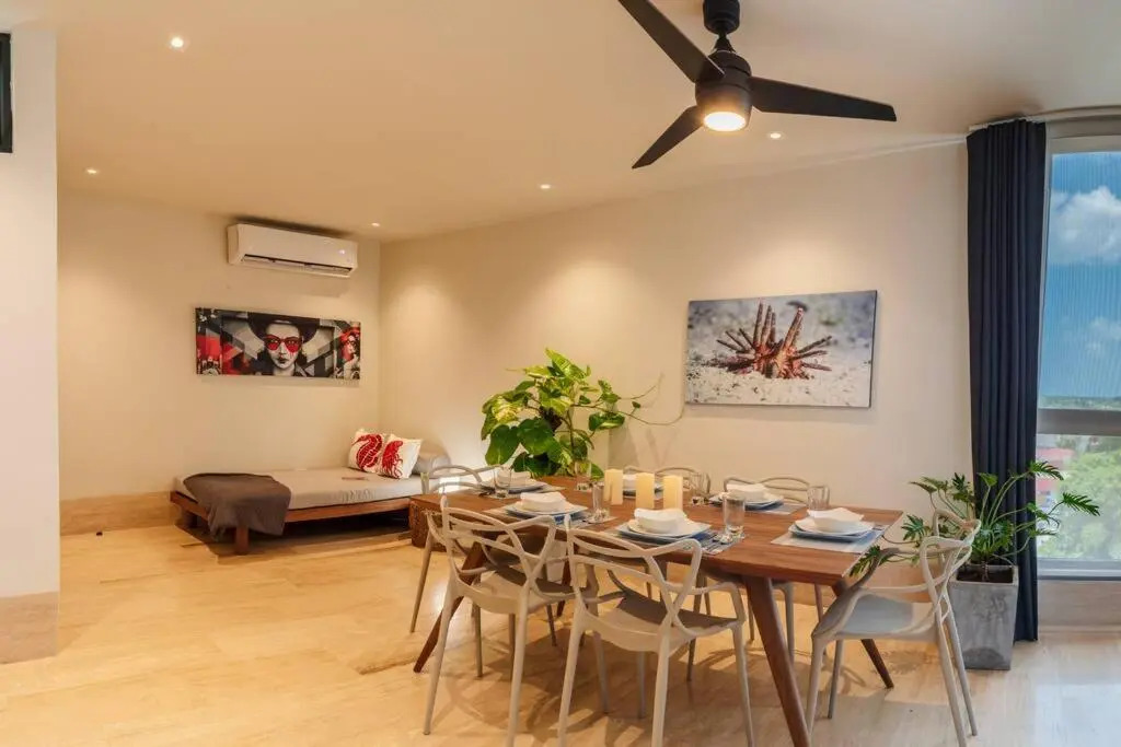 Centrally located gem - sunset views/rooftop pool 2BR/2Bath