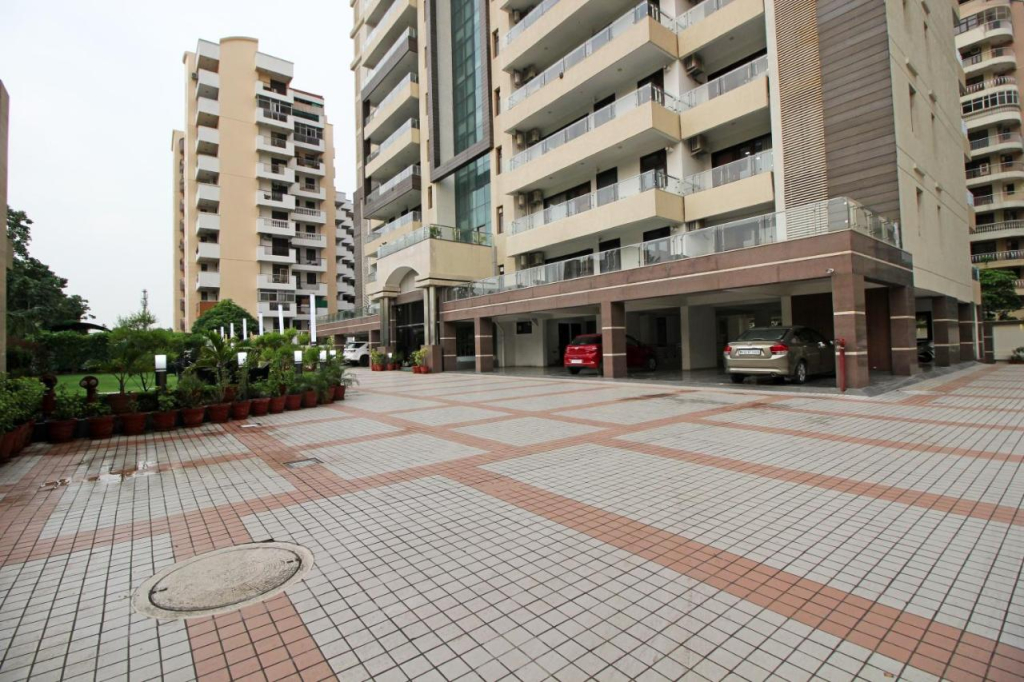 Gazebo Inn & Suites Medanta