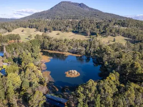 "quamby Bluff Lake House, Deloraine, Tasmania"