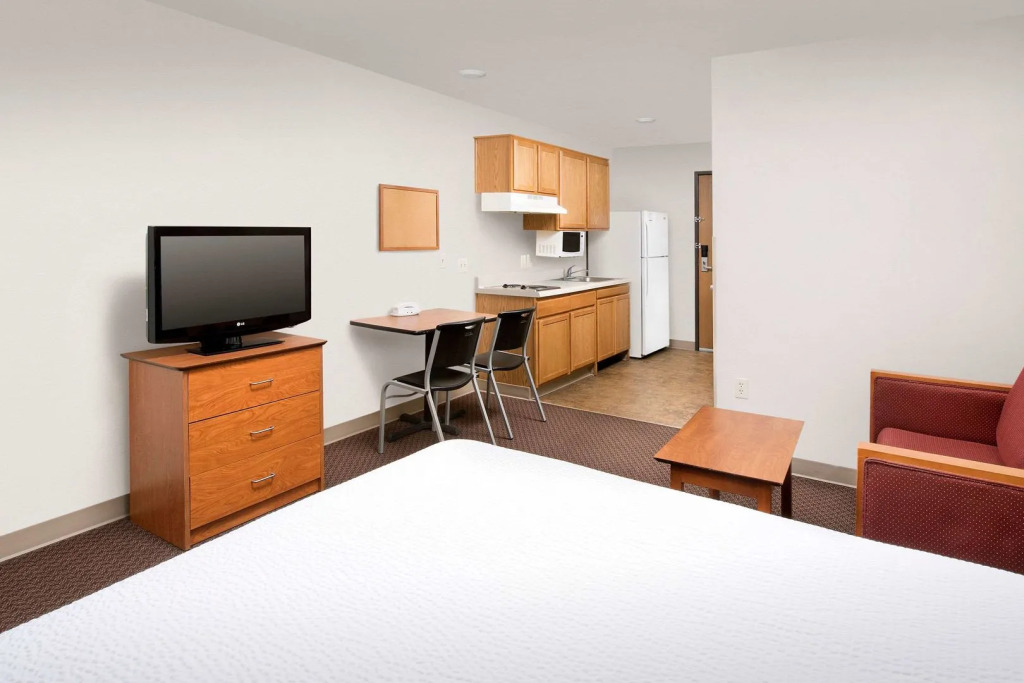 WoodSpring Suites San Antonio North Live Oak I-35