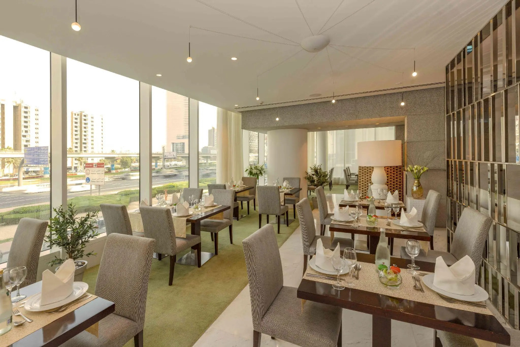 Отель Nassima Tower Hotel Apartments