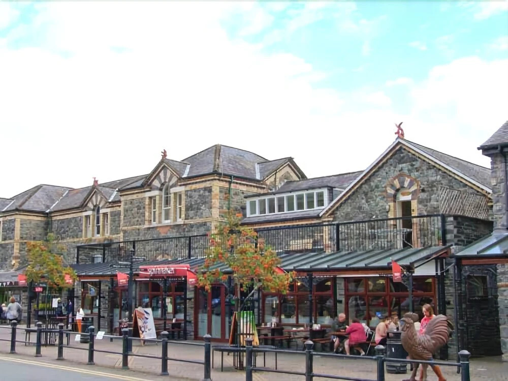 Station Flat