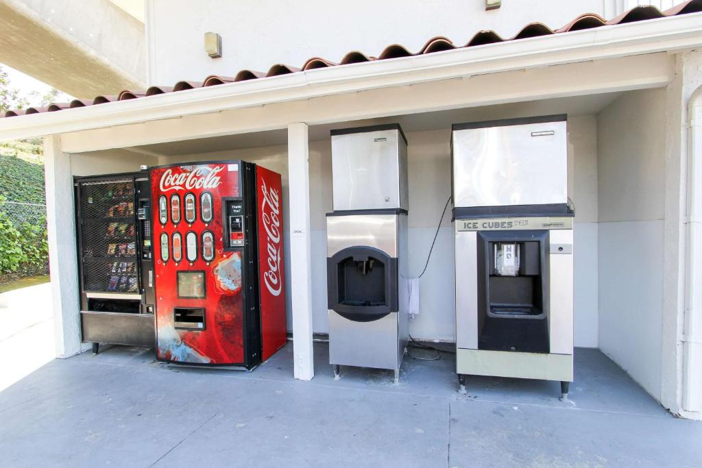 Motel 6-La Mesa, CA - San Diego