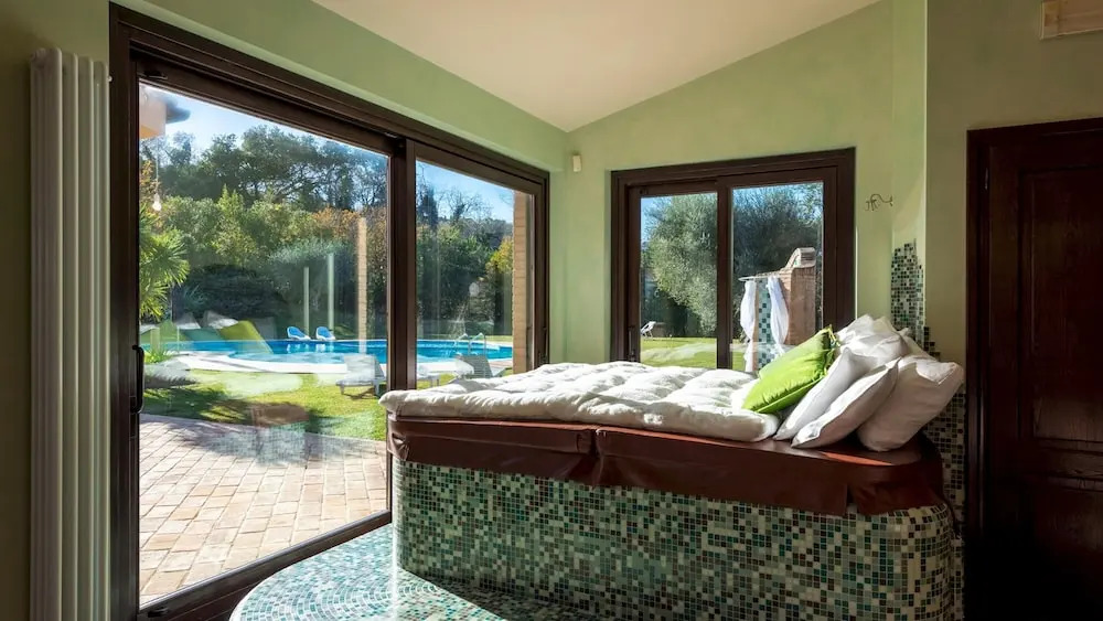 VILLA ISOTTA 8&4, Emma Villas