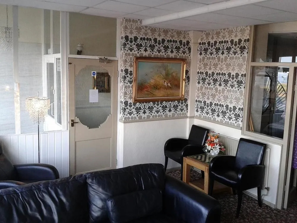 Oakwell Hotel