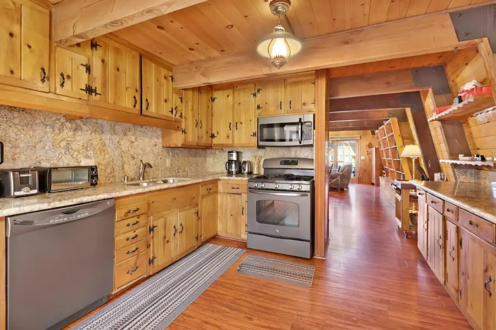 Mount Shasta Retreat #2073 by Big Bear Vacations