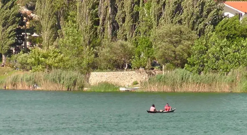 Franić Baćina Lakes Apartments