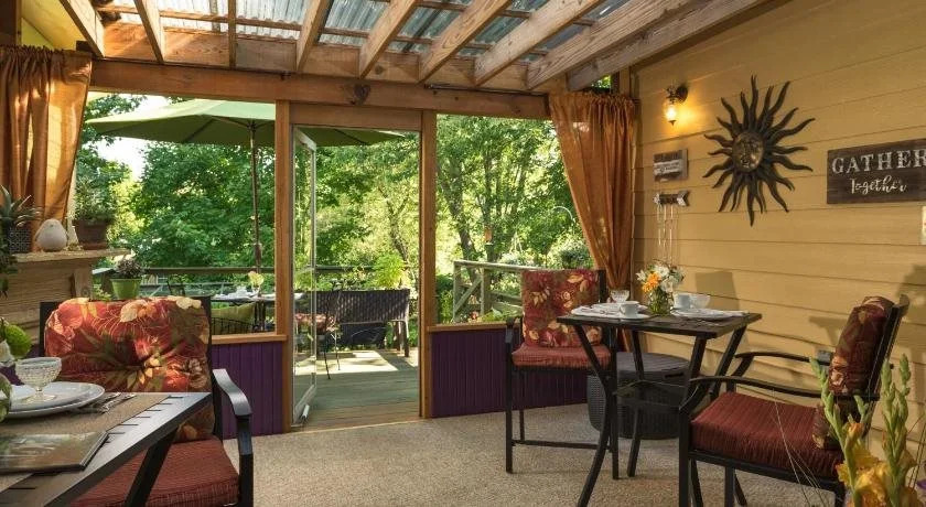 Hartzell House Bed and Breakfast