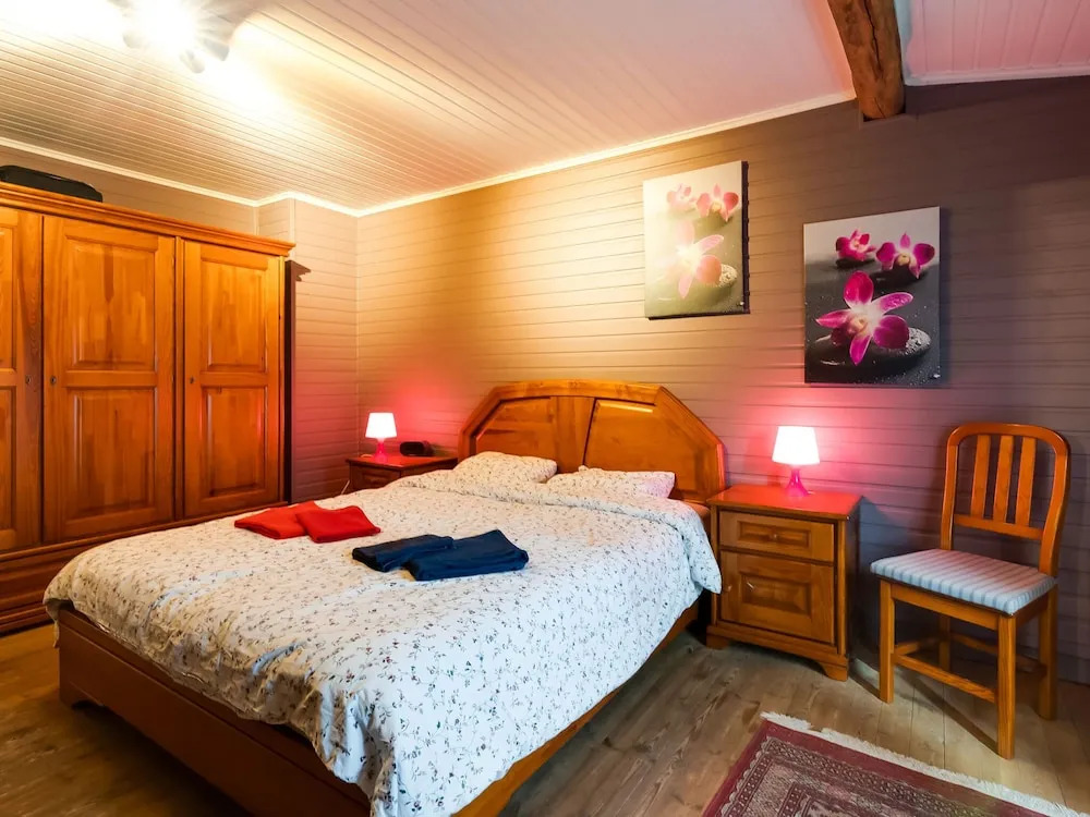 Detached Holiday Home with Sauna & Open Fire near Houffalize