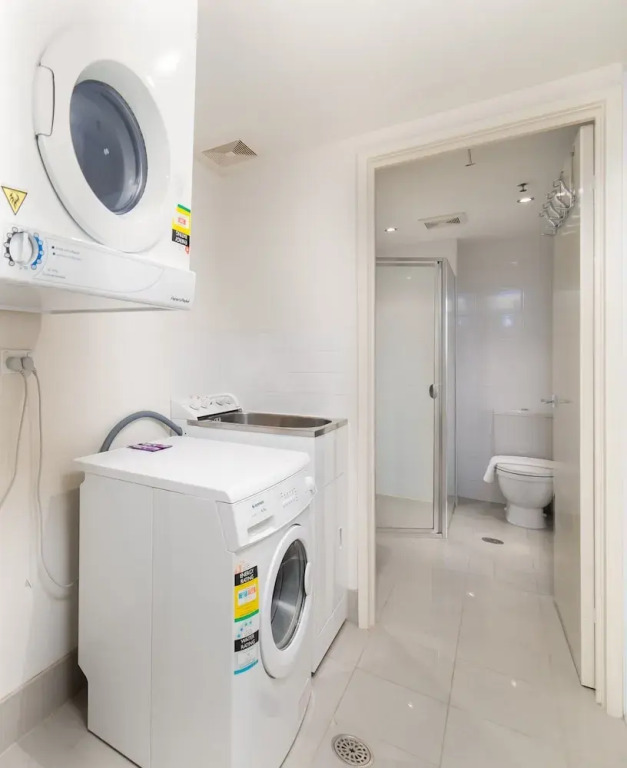 Central 1-bed With Parking, BBQ