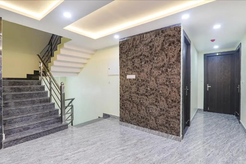 FabHotel SRG Inn