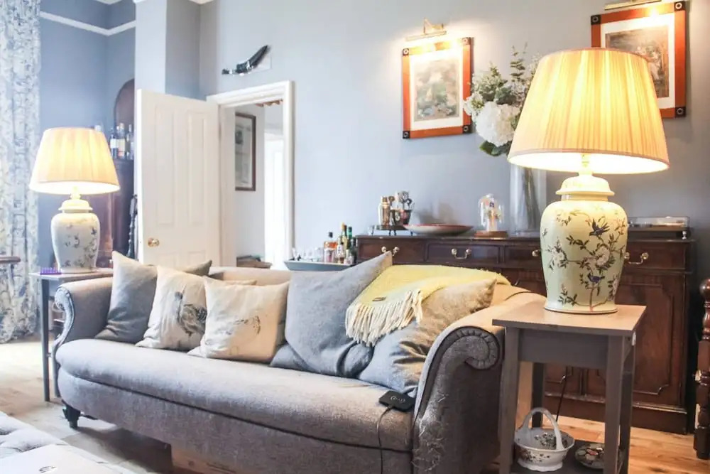 Spacious 1 Bedroom Apartment With Garden