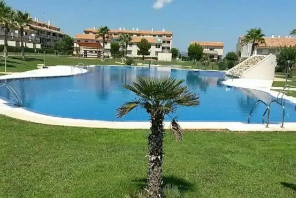 Espectacular Chalet Adosado para Vacaciones en Panorámica Golf Sant Jordi
