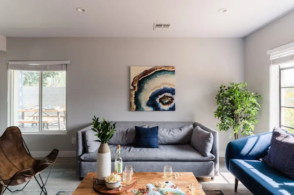 Cobalt - Modern Getaway w Pool - Close To Old Town