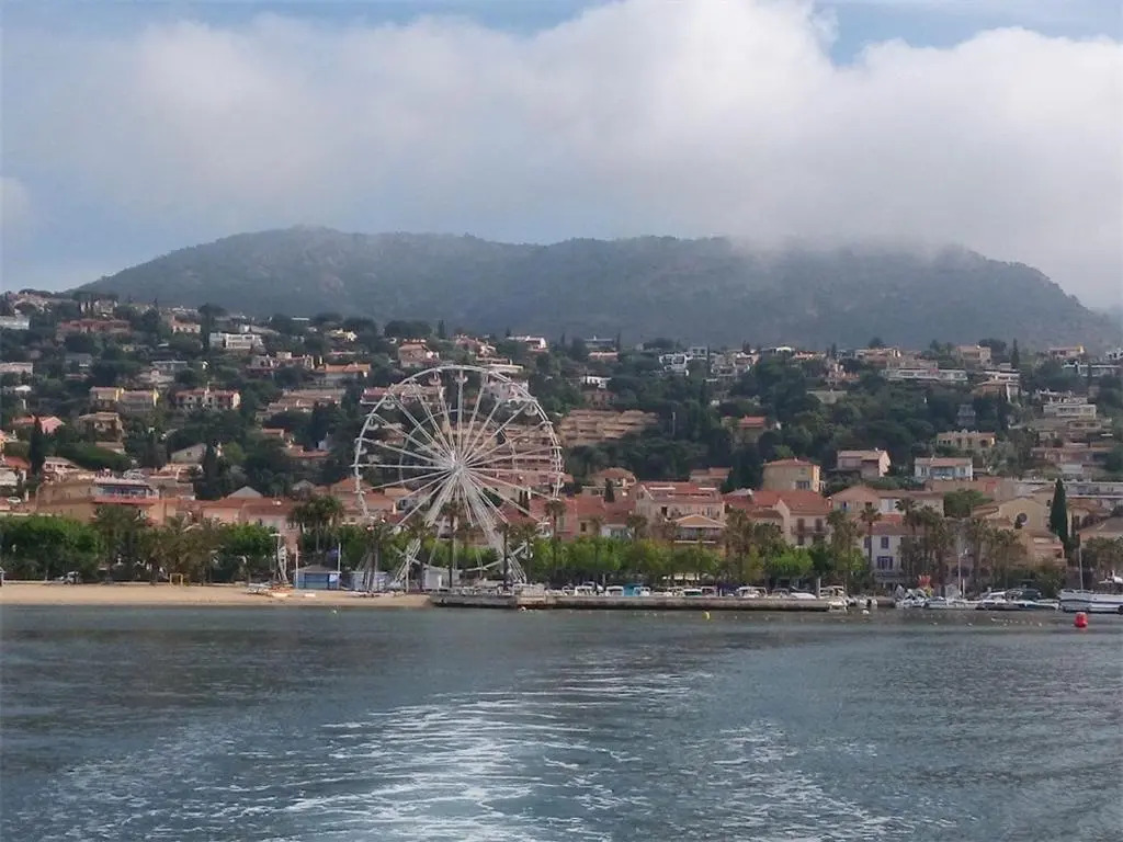 Appartement Le Lavandou, 1 pièce, 4 personnes - FR-1-251-299