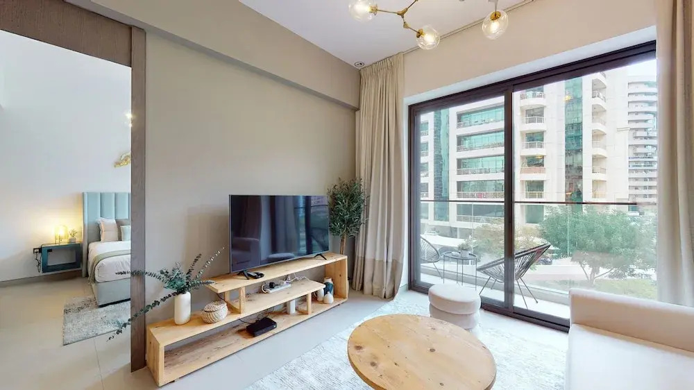 Euro Residences 206