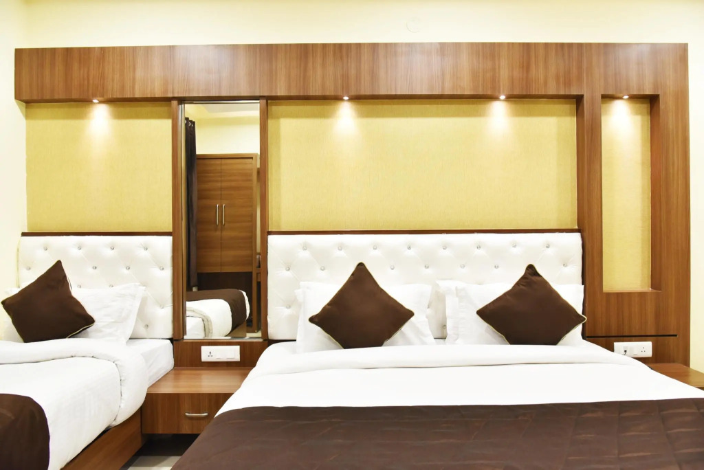 Hotel Amritsar International 2 min walk from Amritsar Bus Stand
