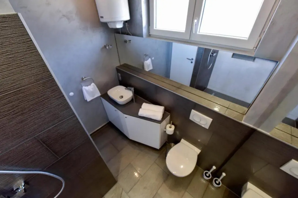 Apartmani i Bungalovi TROJKA