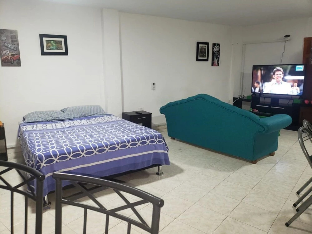 Study in the Old City of Cartagena E3m2 With Air Conditioning and Wifi