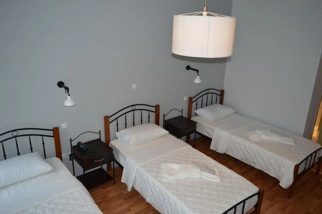 Athinas Street Inn
