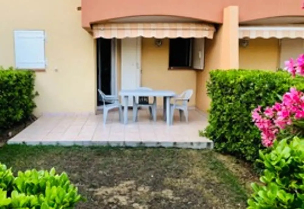 Apartment with 2 Bedrooms in Fréjus, with Pool Access And Enclosed Garden - 100 M From the Beach