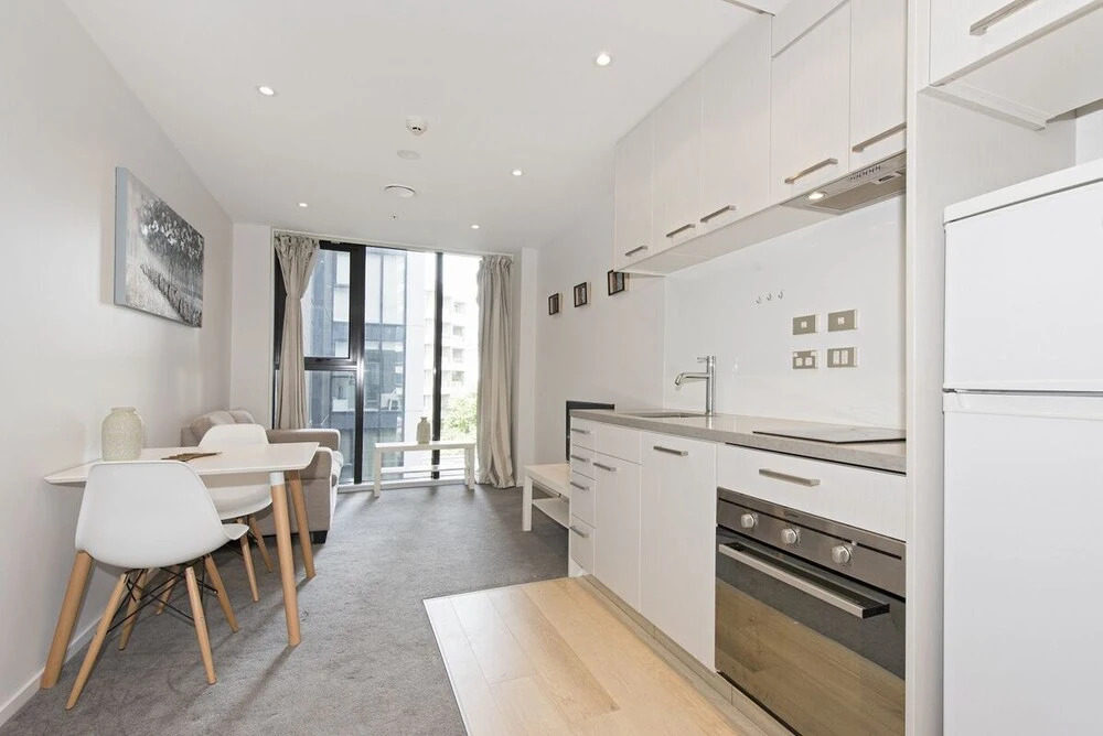 Stylish Modern Studio, Queens Resid, Gym & Pool