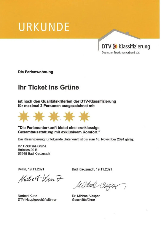 Ihr Ticket ins Grüne - Neue, topmoderne 5-Sterne-Ferienwohnung