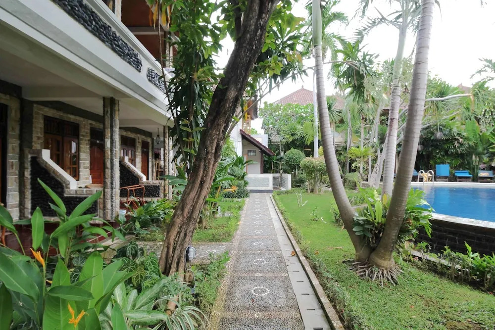 Airy Eco Syariah Bandara Juanda Letjen Wahono Sidoarjo