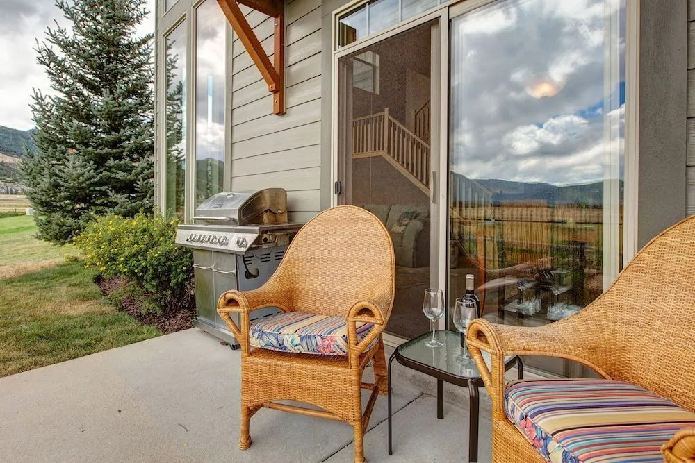1539 West Redstone Ave Unit C2 - 3 Br townhouse by RedAwning