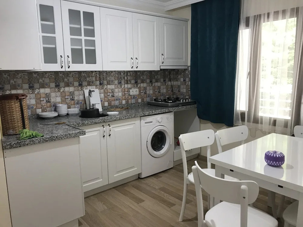 MAVİ KÖŞK UZUNGÖL