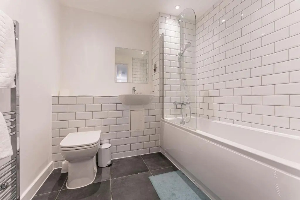 Contemporary 2 Bedroom Apartment - Birmingham City Centre - Digbeth Bullring Coach Station