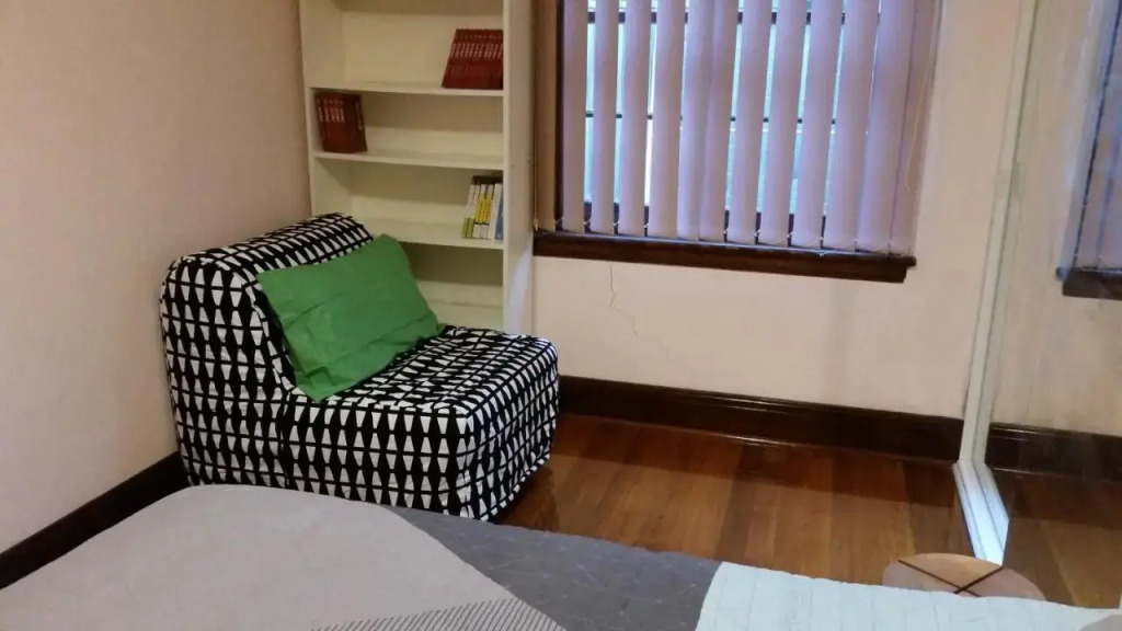 Deco Family House