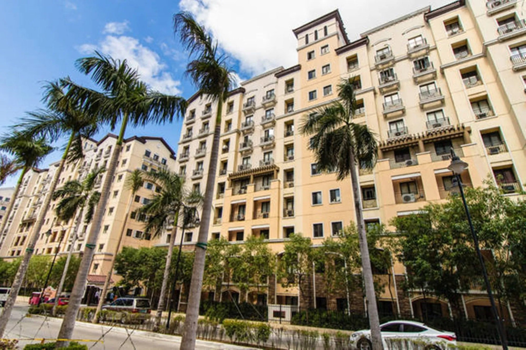 Sarasota Residential Resort, Newport City