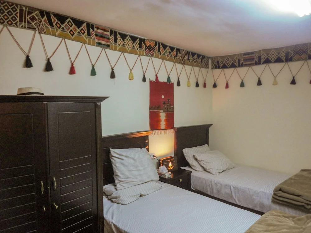 Old House Pyramids View inn
