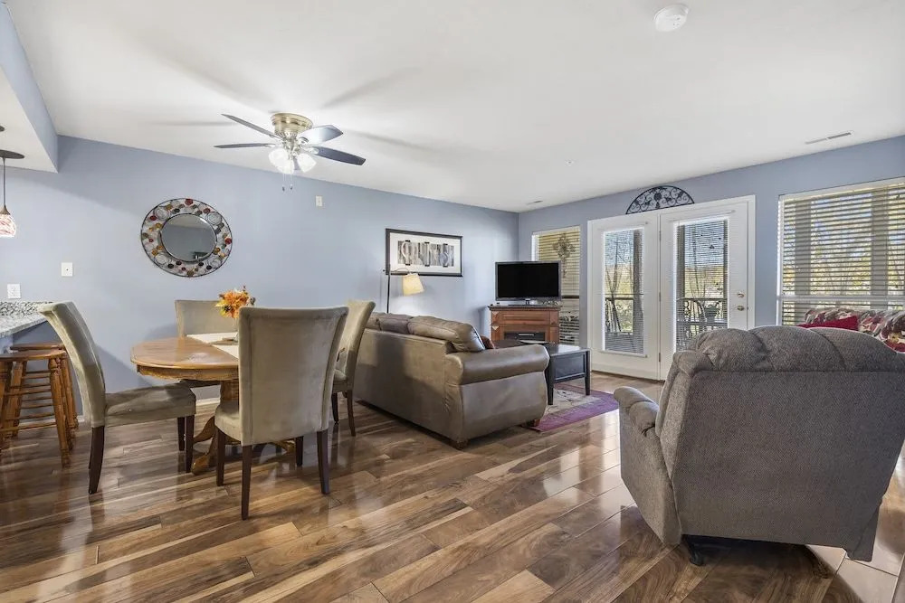 Sunroom Serenity - Community Pool
