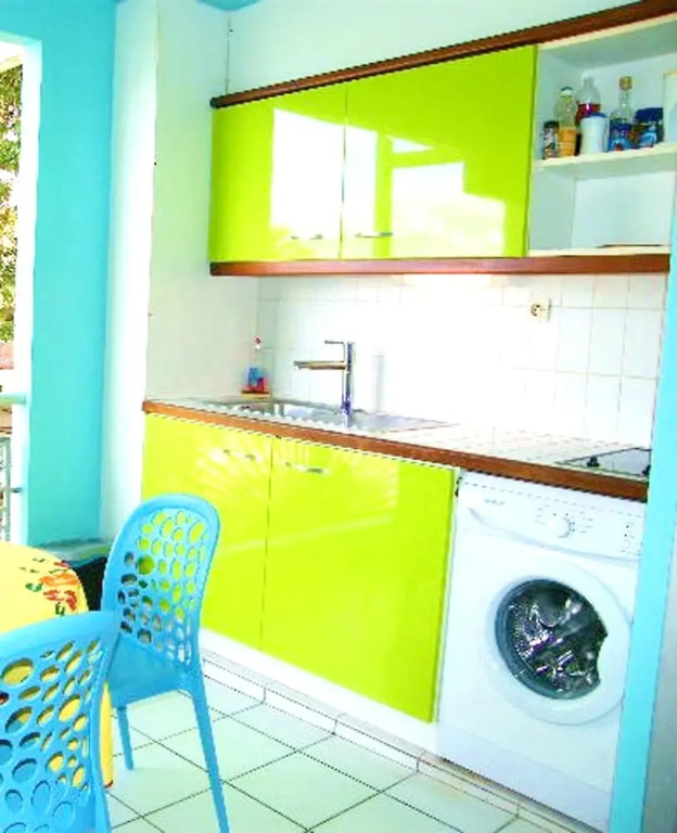 Studio in Le Gosier, with Wonderful Sea View, Furnished Balcony And Wifi - 30 M From the Beach