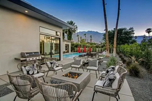 Brand New 2017 Luxury Dream Home - All Private Bathrooms! Must See!