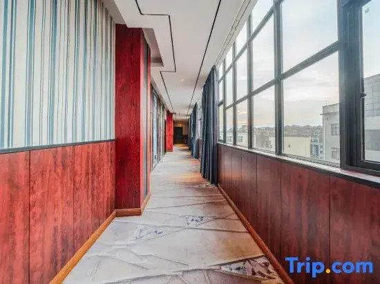 Xingren V Plus Boutique Theme Hotel