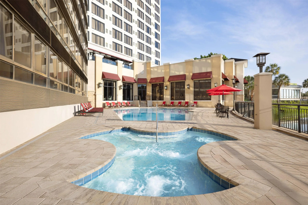 Ramada Plaza by Wyndham Orlando Resort & Suites Intl Drive - Newly Renovated