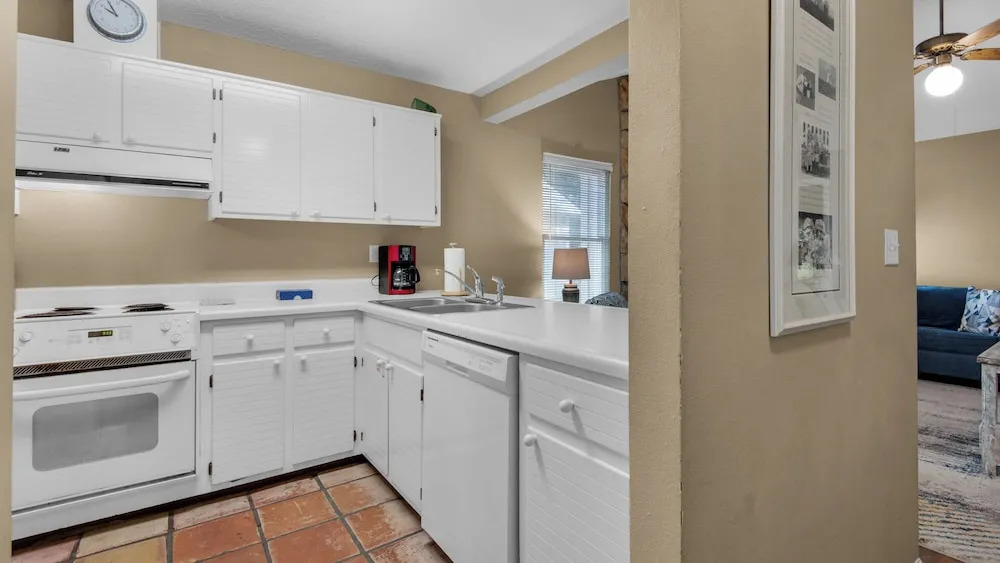 Pet Friendly on Canal in Old Seagrove - Next to Seaside & 3 Blocks to Beach!