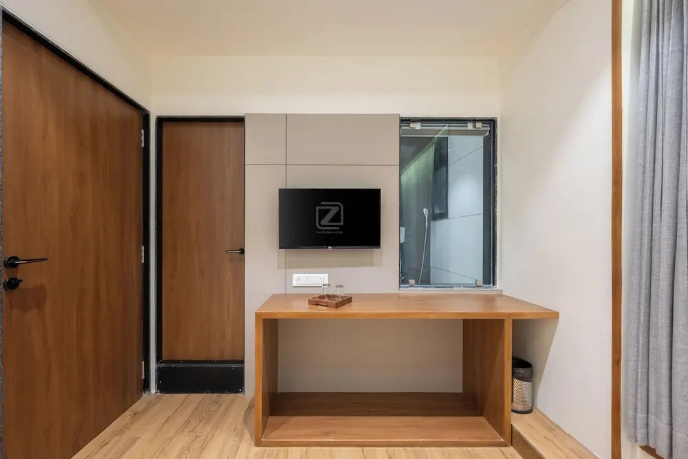 The Zuree Hotel