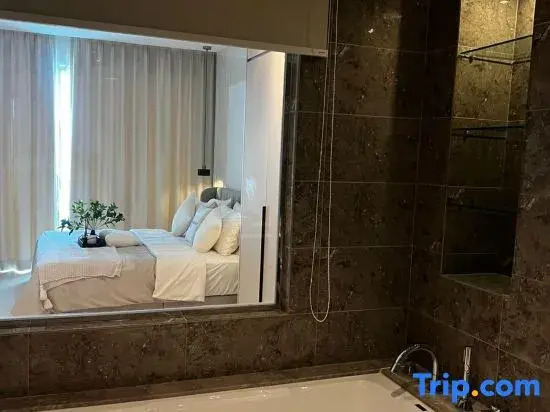 Modern Studio Escape