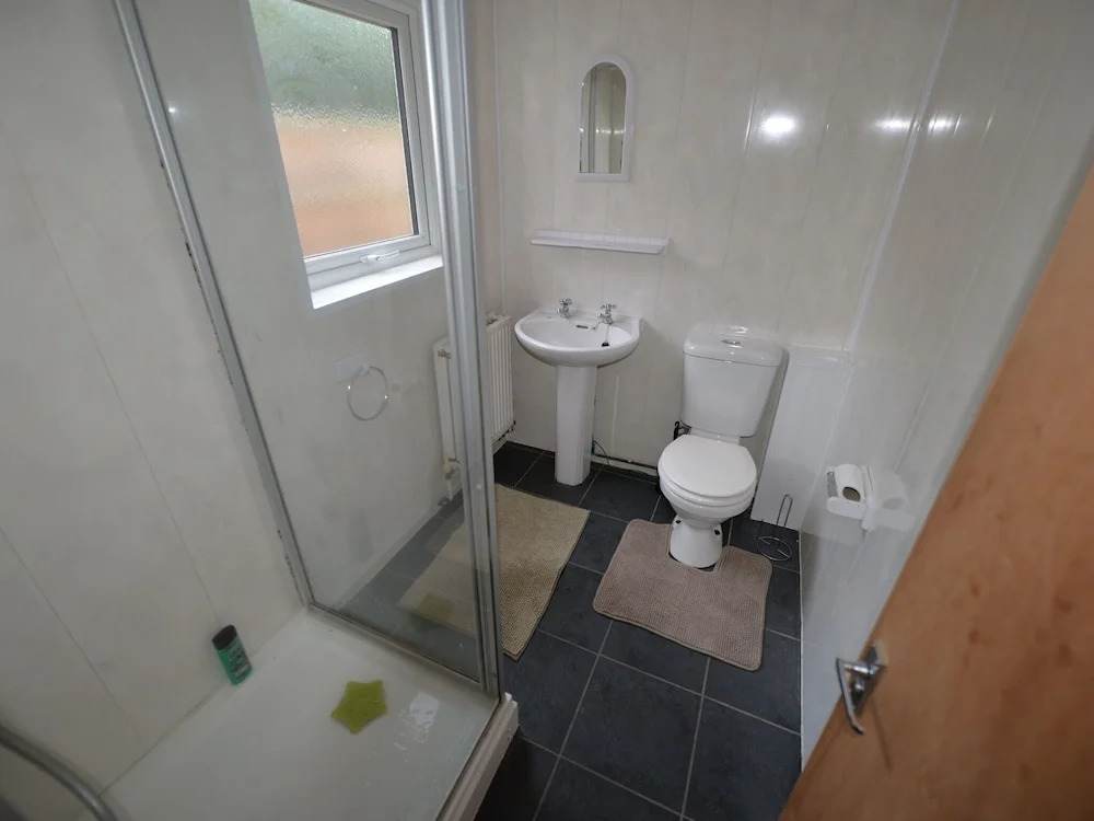 Alluring Holiday Home in Coventry near Herbert Art Gallery