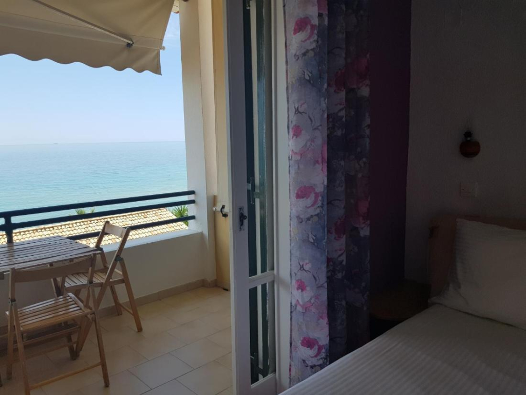Glyfada Apartments