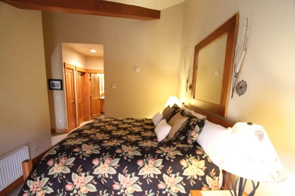 The Cabins 18 3 Bedrooms 2 Bathrooms Condo